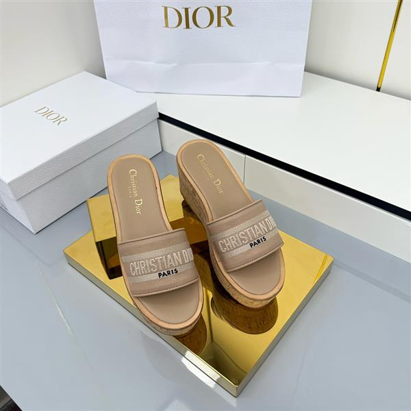 20251128184322461 270